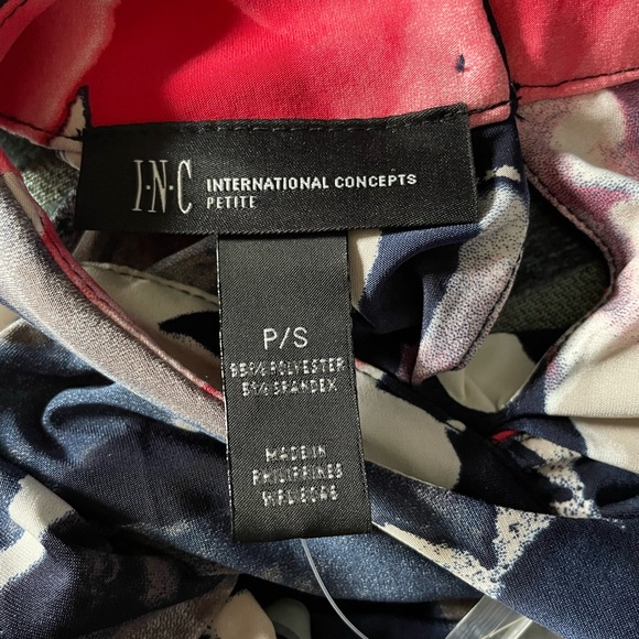 INC International Concepts Women's Sleeveless Floral Top Size Petite Small NWT - Picture 6 of 6